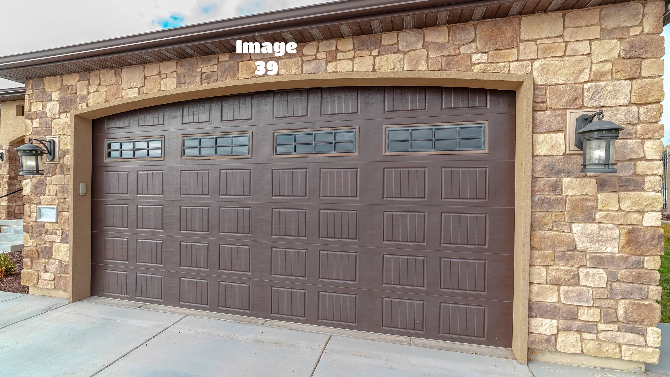 Garage door style 39