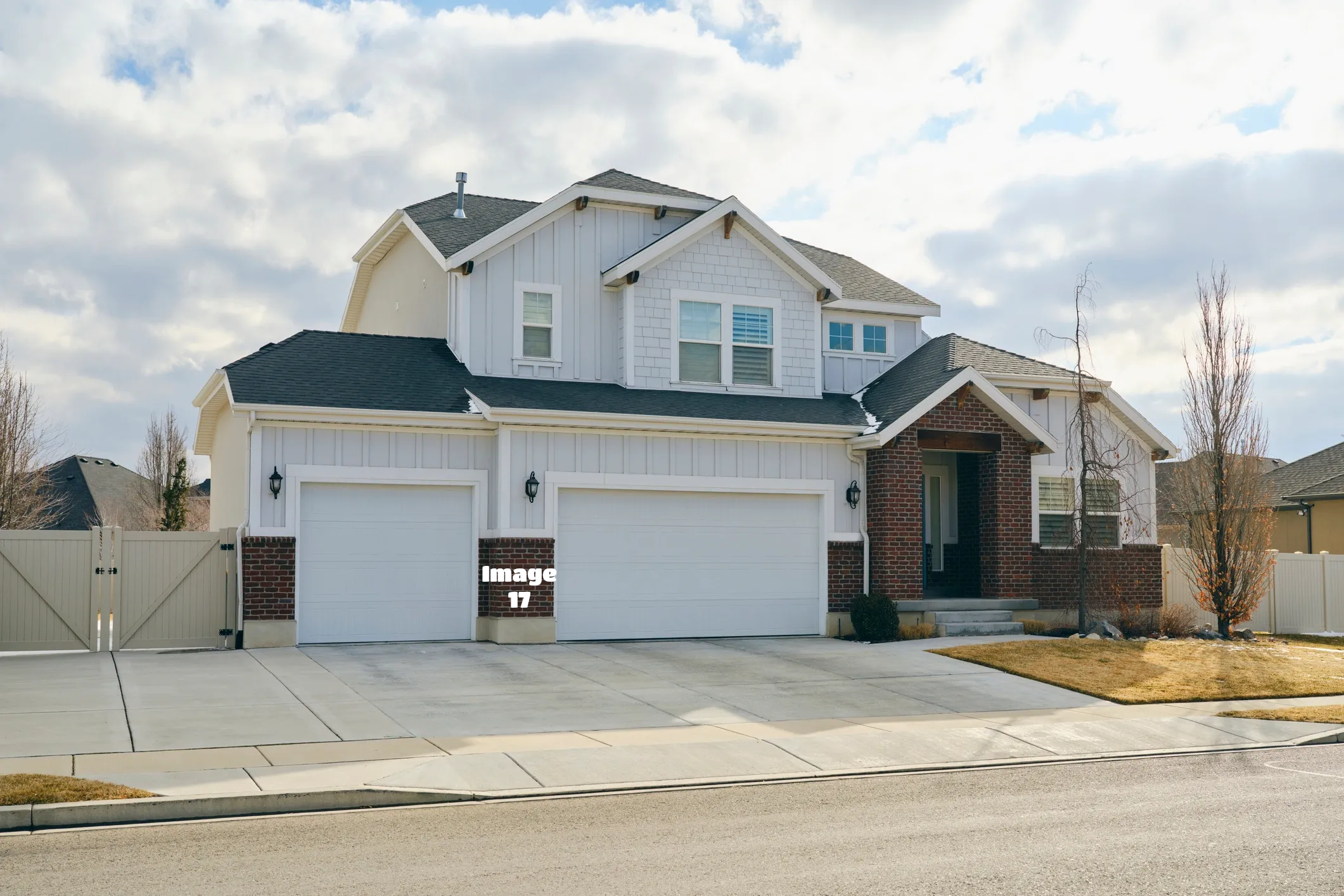 Garage door style 17