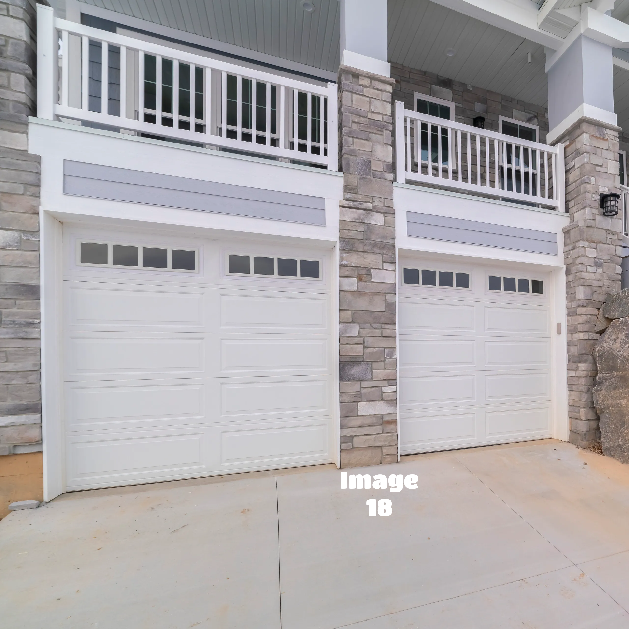 Garage door style 18
