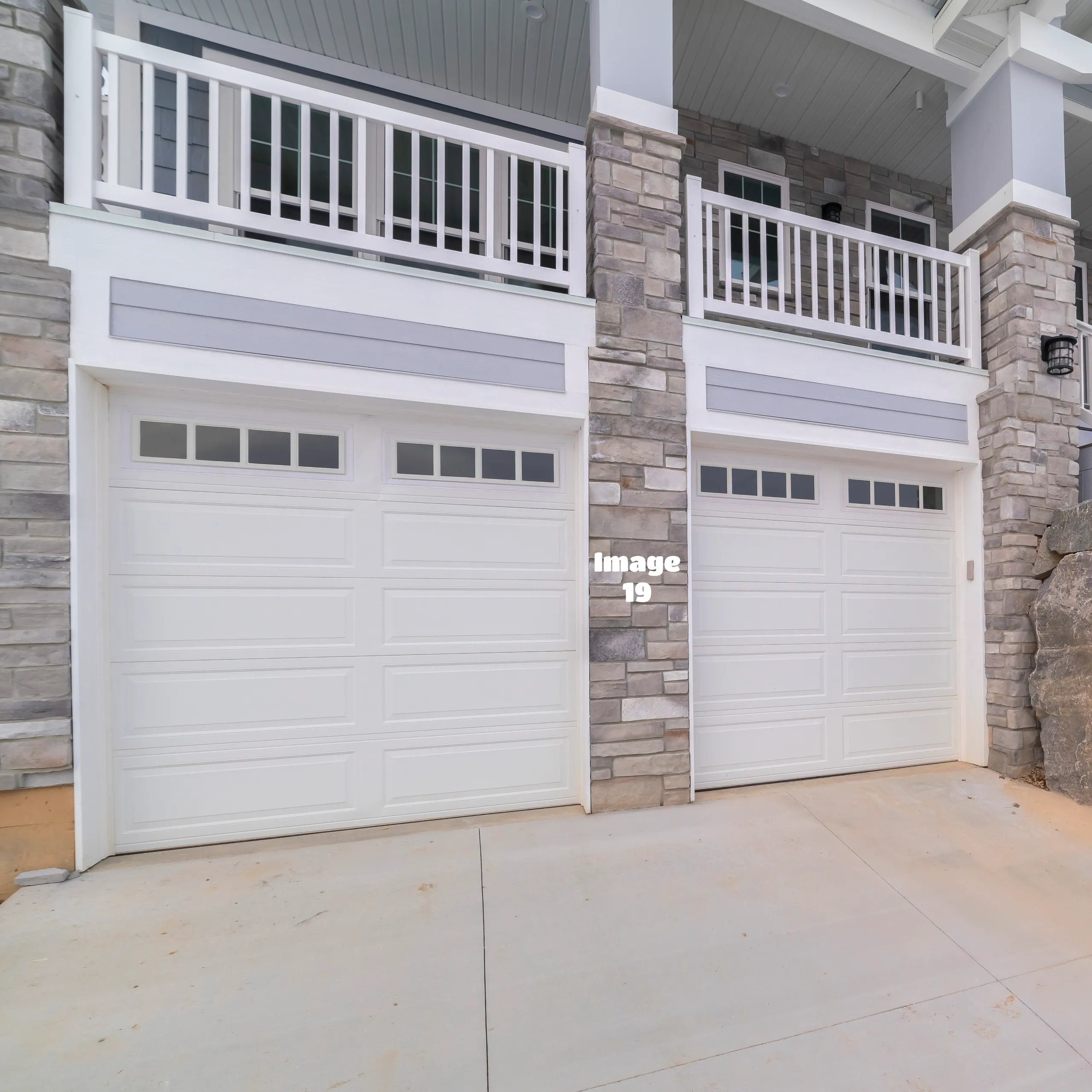 Garage door style 19